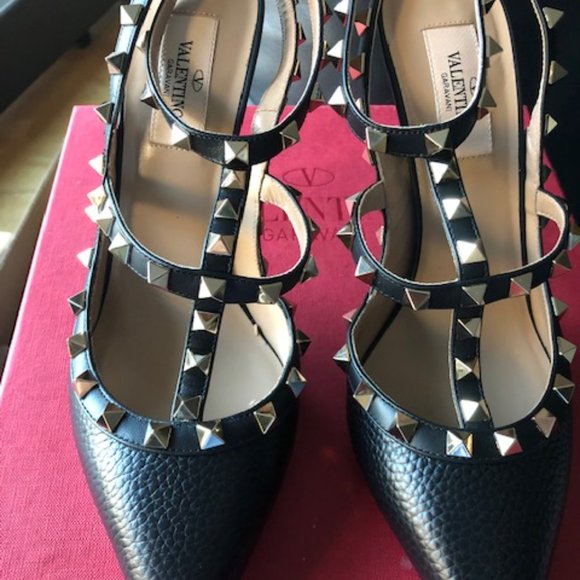Brand New, Never Worn Valentino Garavani Women's Rockstud Cage Leather Pumps - Picture 9 of 13